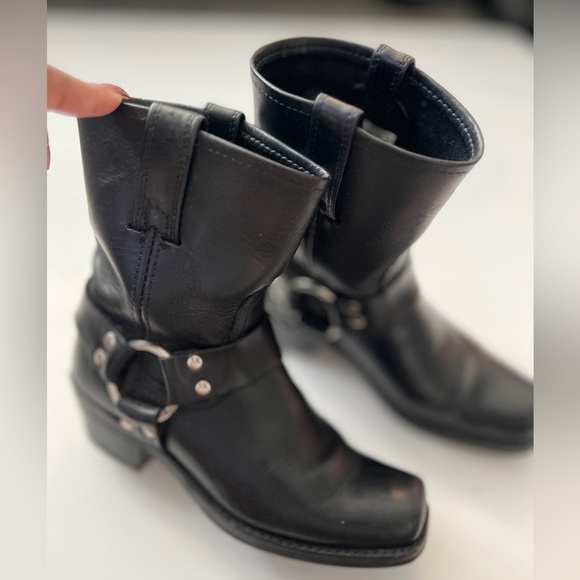 Frye Ankle Boot. - Picture 3 of 5